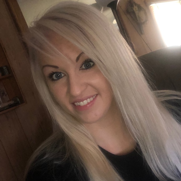 Meet your Posher, Jessica - Picture 1 of 1